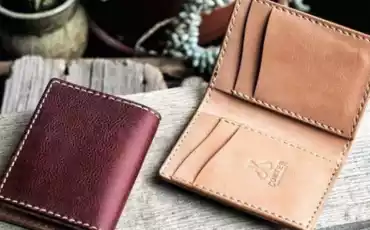 Leather card holders: all you need to know